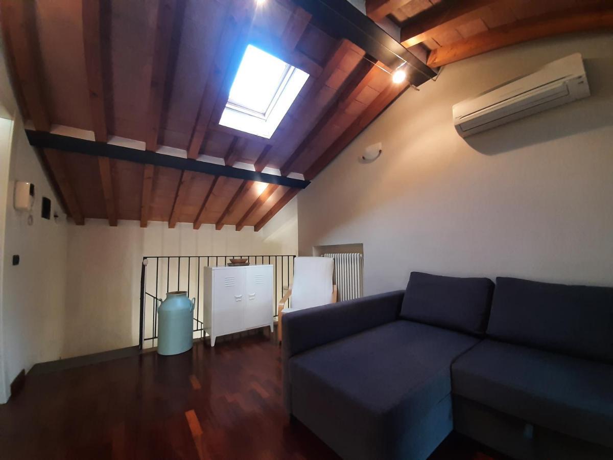 Appartamento Sui Tetti Di Parma Bagian luar foto