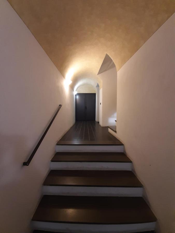 Appartamento Sui Tetti Di Parma Bagian luar foto